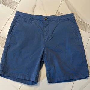 Johnnie-o shorts size 35
